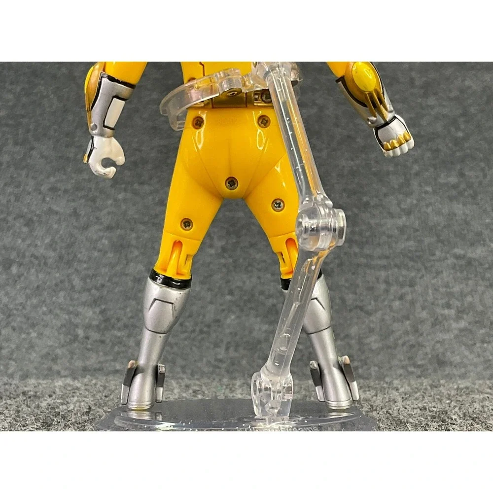 Bandai Power Rangers Wild Force Yellow Spin Morphin Ranger Flip Head Figure 2001
